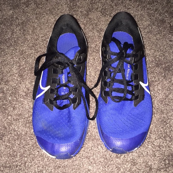 Boys Nike sneakers - Picture 1 of 7